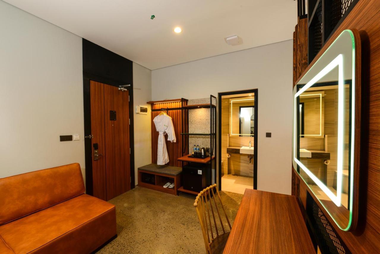 Nata Azana Hotel Solo Surakarta (Solo) Exterior foto