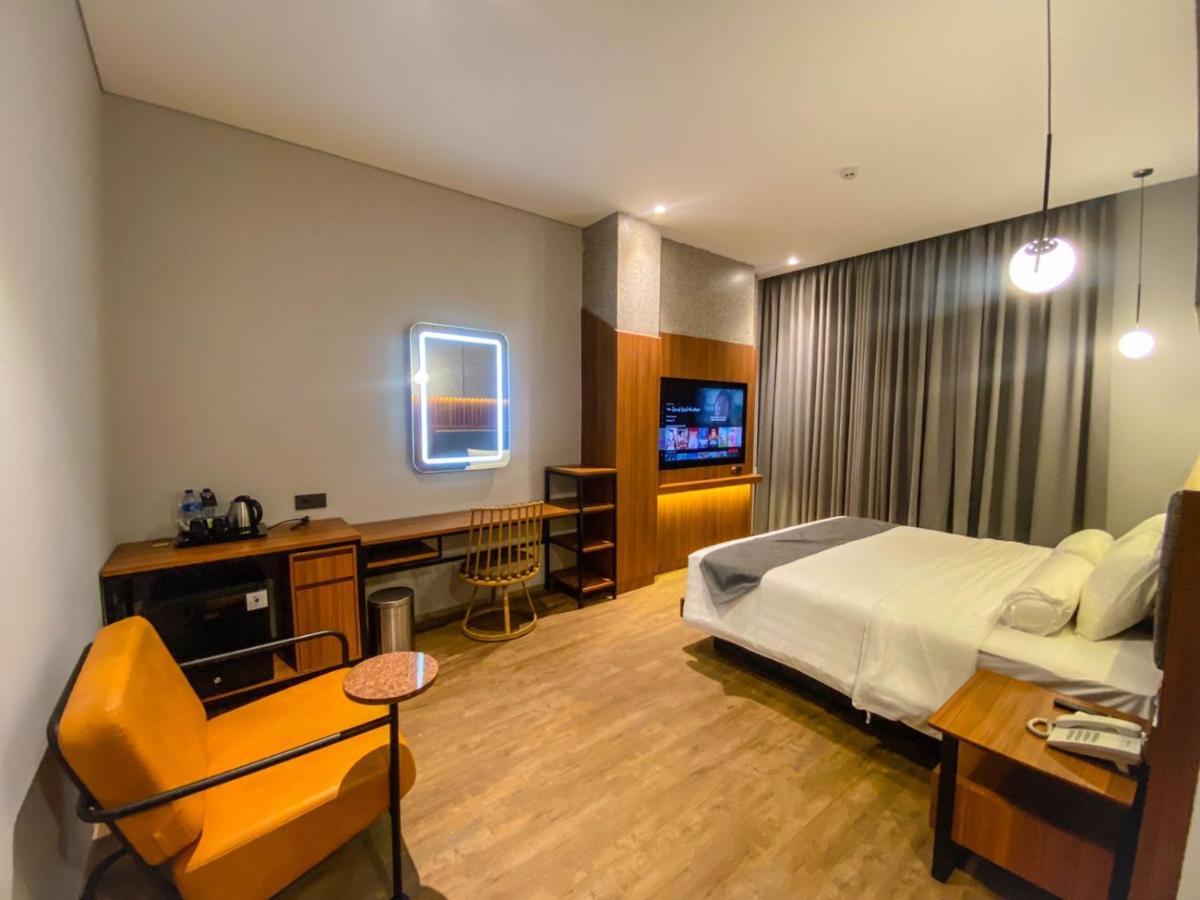 Nata Azana Hotel Solo Surakarta (Solo) Exterior foto
